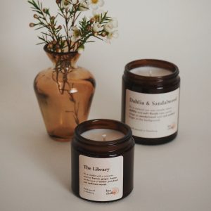 Bougie -The Library-Notes orientales et ambiance chaleureuse